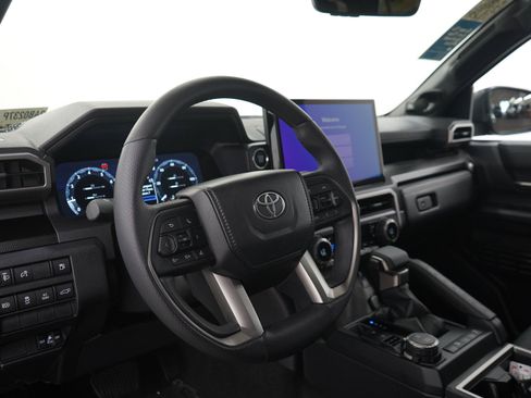 Used 2026 Toyota 4Runner Limited AWD/4WD image 26