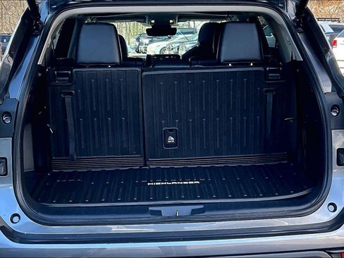 Certified 2022 Toyota Highlander XLE image 31