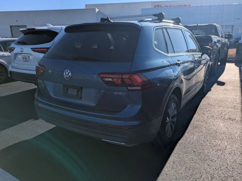 Used 2019 Volkswagen Tiguan SE w/ Panoramic Sunroof Package image 5