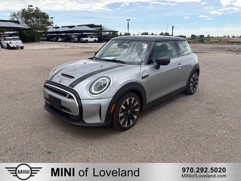 Used 2024 MINI Cooper SE FWD image 1