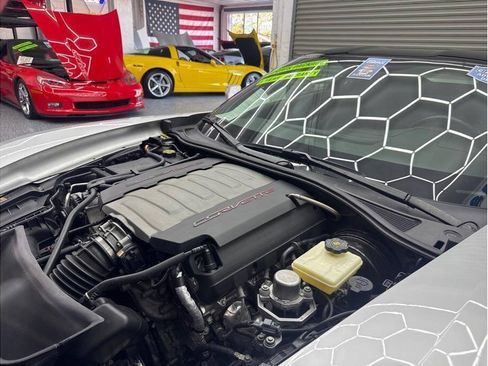 Used 2016 Chevrolet Corvette Stingray Coupe RWD image 23