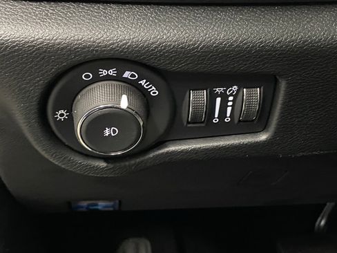 New 2026 Chrysler Pacifica Select w/ S Appearance Package AWD/4WD image 23
