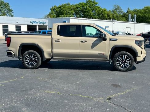 Used 2023 GMC Sierra 1500 AT4 w/ Technology Package AWD/4WD image 52