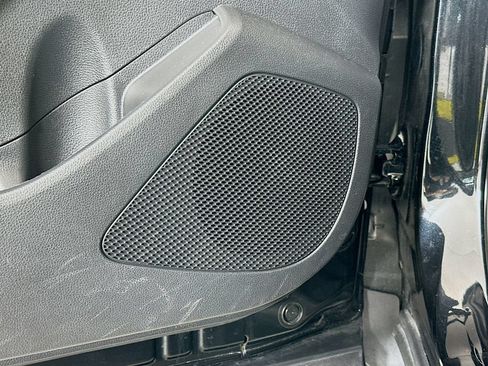 Certified 2025 Toyota Corolla Cross XLE FWD image 18