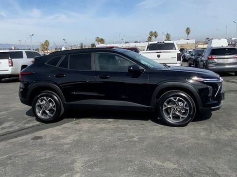 New 2026 Chevrolet Trax LT FWD image 9