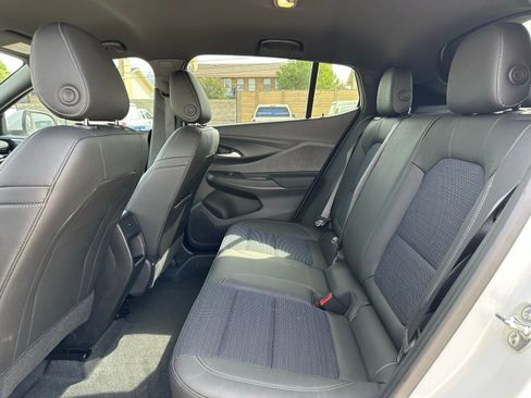 Used 2025 Buick Envista Preferred image 15