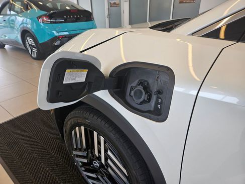 New 2026 Nissan Leaf SV+ w/ Illuminated Package image 30