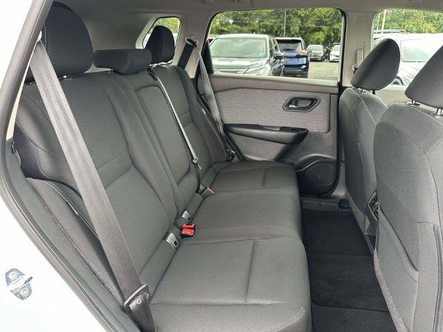 Used 2023 Nissan Rogue S AWD/4WD image 12