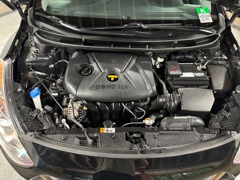 Used 2013 Hyundai Elantra GT w/ Style Pkg FWD image 27