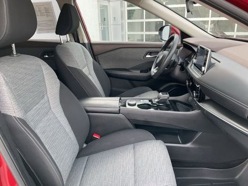 Used 2021 Nissan Rogue SV image 18