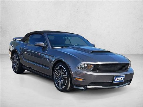 Used 2010 Ford Mustang GT Premium image 4