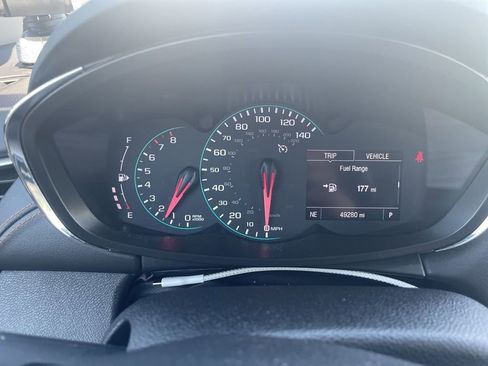 Used 2020 Chevrolet Trax LT w/ LT Convenience Package image 11