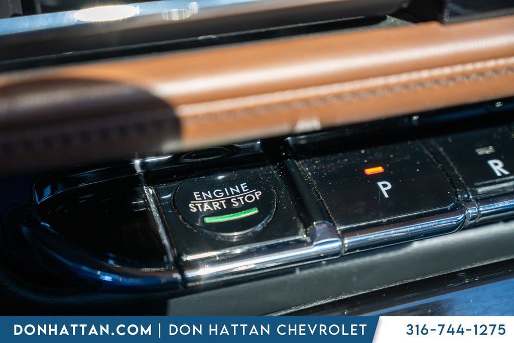 Used 2023 Lincoln Nautilus Reserve AWD/4WD image 14
