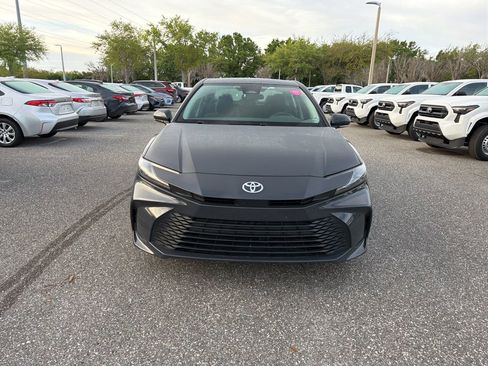 Used 2025 Toyota Camry LE image 8
