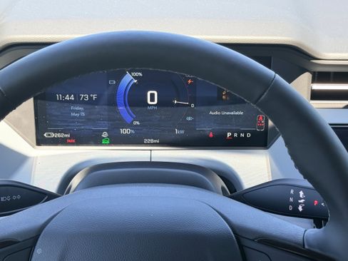 New 2027 Chevrolet Bolt LT w/ Comfort Package FWD image 29