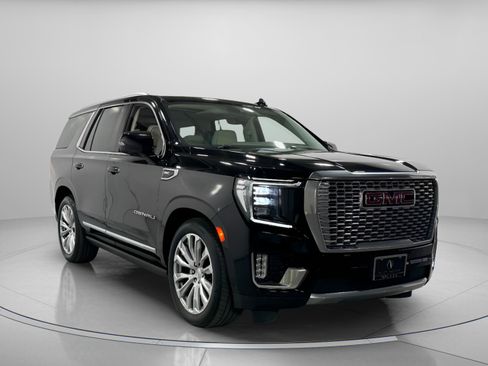 Used 2023 GMC Yukon Denali w/ Denali Reserve Package image 6