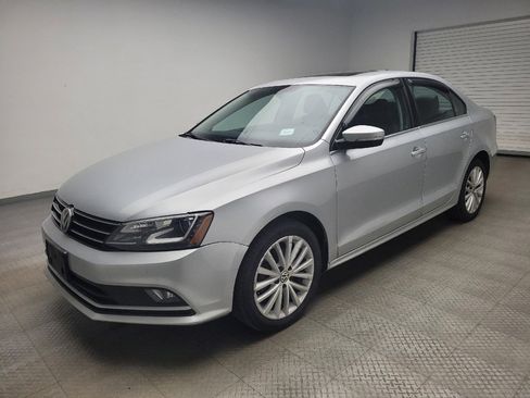 Used 2016 Volkswagen Jetta SEL w/ Lighting Package image 2
