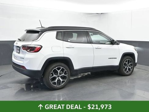 Used 2025 Jeep Compass Limited AWD/4WD image 2