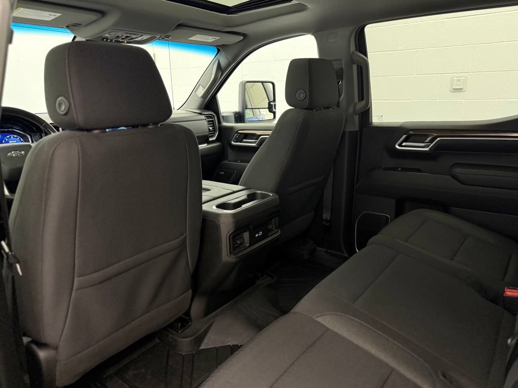 Used 2022 Chevrolet Silverado 1500 RST w/ Convenience Package II AWD/4WD image 28