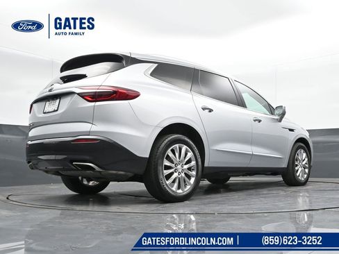 Used 2020 Buick Enclave Premium w/ Surround and Sites Package AWD/4WD image 39
