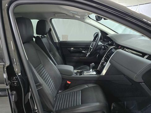 Used 2023 Land Rover Discovery Sport SE image 11