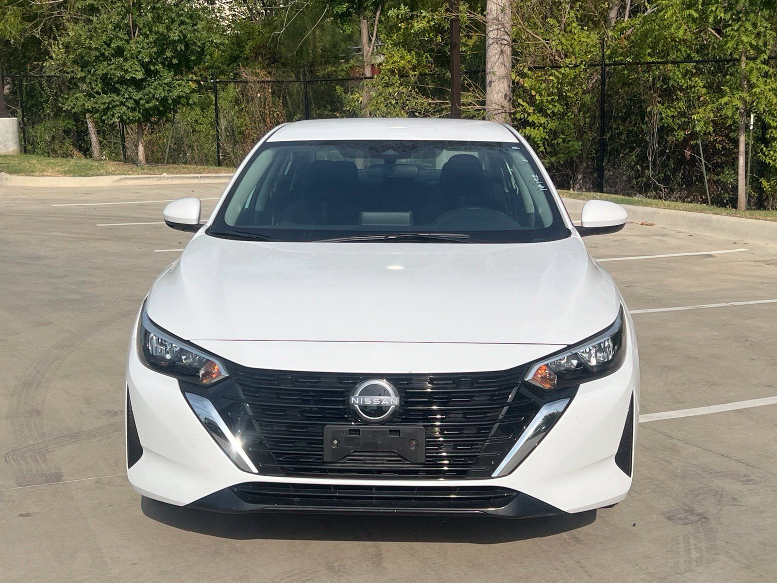 Used 2025 Nissan Sentra SV FWD image 2