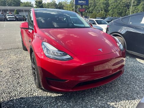 Used 2021 Tesla Model Y Long Range AWD/4WD image 2