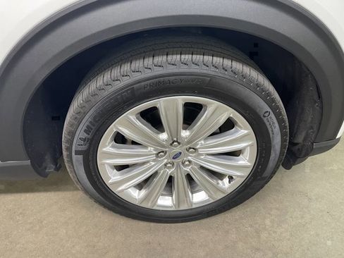 Certified 2021 Ford Explorer Limited w/ Equipment Group 301A image 19