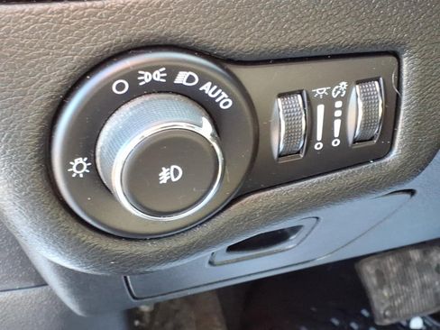 Used 2022 Jeep Cherokee Trailhawk w/ Trailer Tow Group image 15