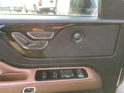 Used 2023 Lincoln Aviator Reserve w/ Equipment Group 201A image 26