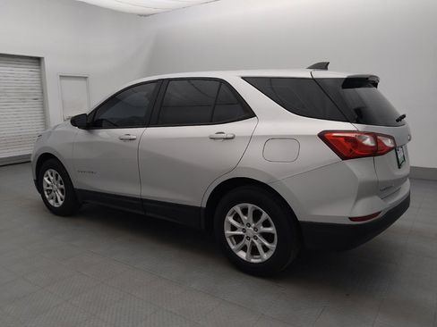 Used 2019 Chevrolet Equinox LS image 3