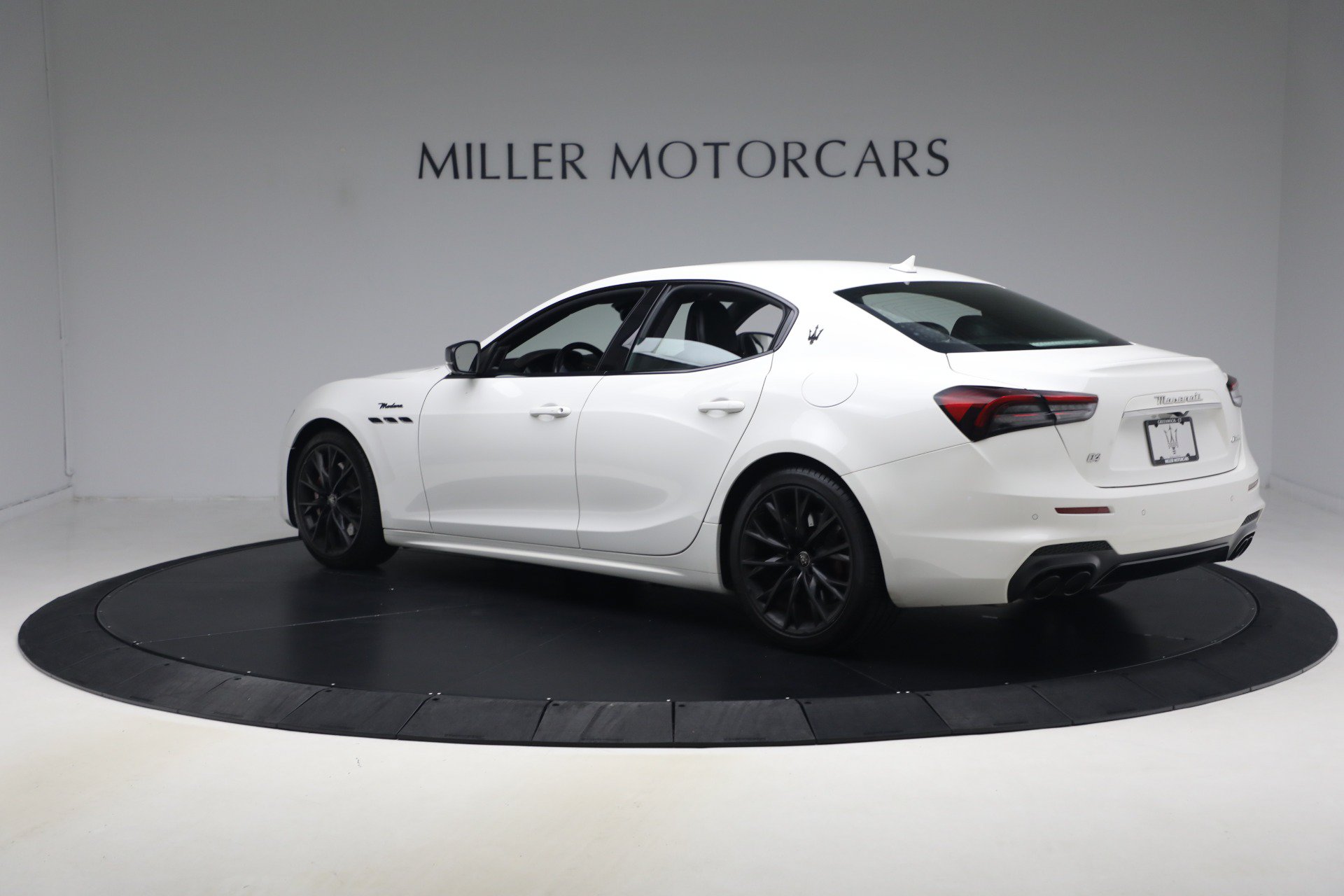 Used 2022 Maserati Ghibli Modena Q4 AWD/4WD image 5