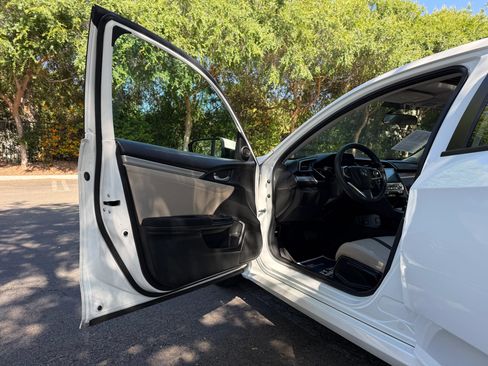 Used 2016 Honda Civic EX-T image 25