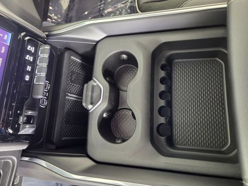 Used 2025 RAM 2500 Laramie RWD image 19