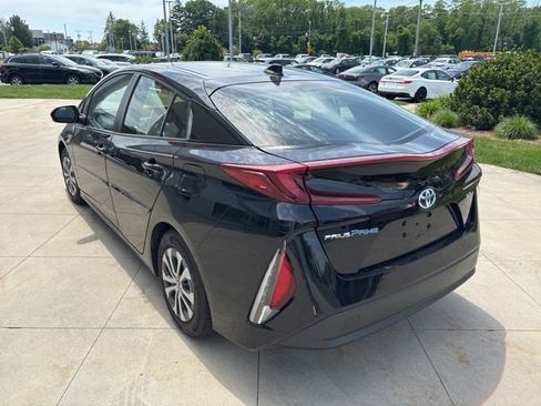 Used 2022 Toyota Prius Prime XLE FWD image 5