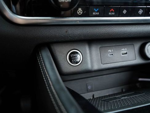 Used 2021 Nissan Rogue Platinum FWD image 9