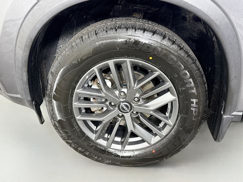 Used 2023 Nissan Rogue S image 38