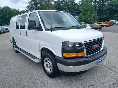 Used 2024 GMC Savana 2500 w/ Driver Convenience Package RWD image 2