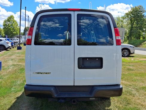 Used 2022 Chevrolet Express 2500 Extended w/ Driver Convenience Package image 5