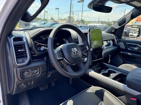 New 2026 RAM 1500 Laramie AWD/4WD image 13