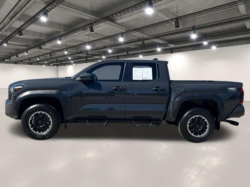 Used 2024 Toyota Tacoma TRD Off-Road image 13