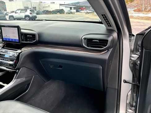 Used 2023 Ford Explorer Limited image 13