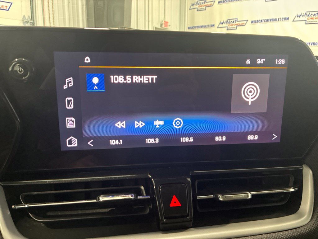 Used 2025 Chevrolet TrailBlazer LT AWD/4WD image 24