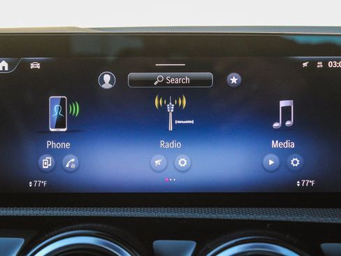 Used 2025 Mercedes-Benz CLA 250 4MATIC image 16