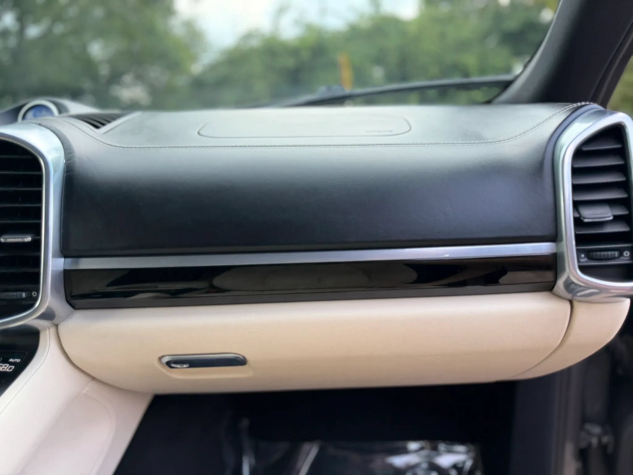 Used 2016 Porsche Cayenne S AWD/4WD image 22