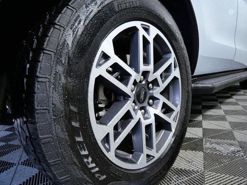 Certified 2025 Ford Expedition Active AWD/4WD image 8
