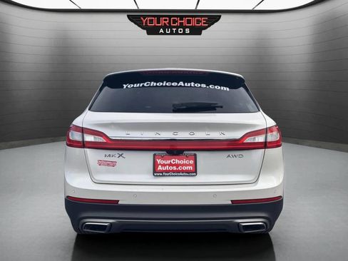 Used 2016 Lincoln MKX Reserve w/ Driver Assistance Package image 4