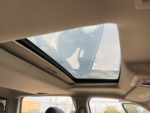 Used 2018 RAM 3500 Laramie Longhorn image 17