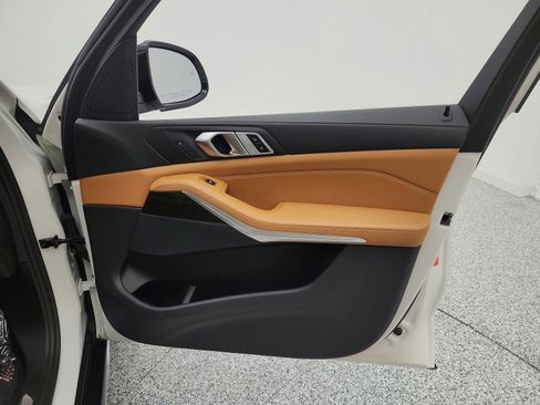 Used 2019 BMW X5 xDrive40i w/ Convenience Package image 26