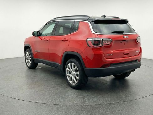 Used 2025 Jeep Compass Limited image 6